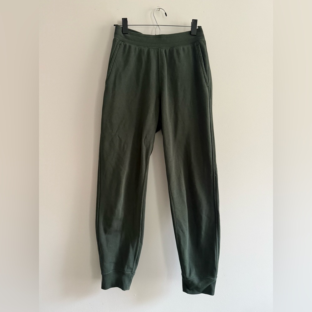 Uniqlo Unisex Sweatsuit set. Dark Green. Size XS. - Picture 2 of 7